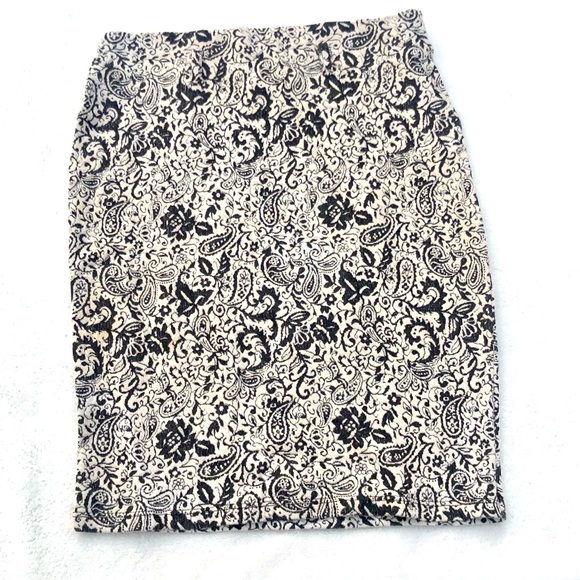 GERI C. Pencil skirt Paisley Stretchy Belt Loops - Picture 7 of 8